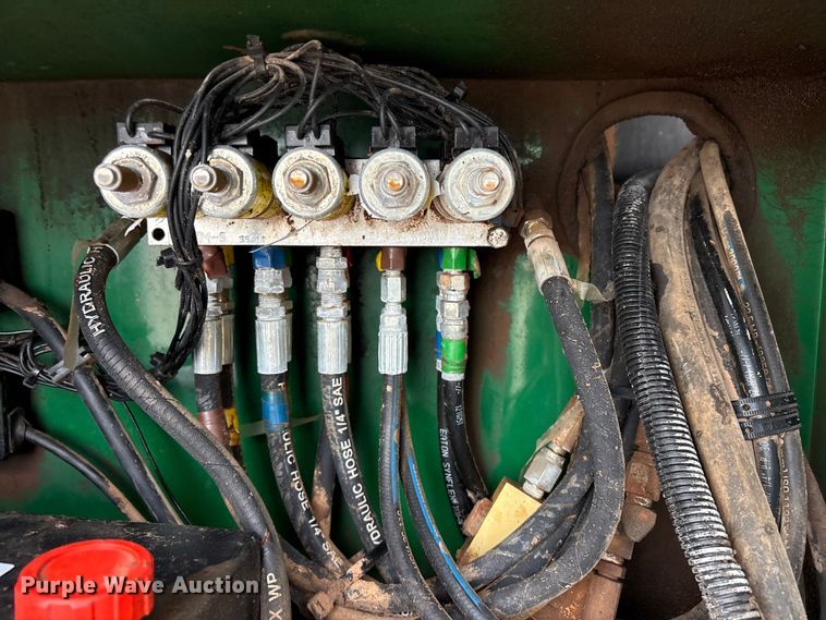 image for item EG9023 2012 Peterbilt 384 toter Truck