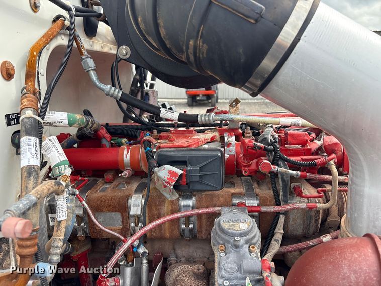 image for item EG9023 2012 Peterbilt 384 toter Truck