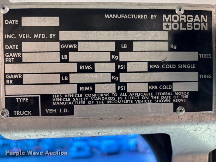 image for item EG9058 2005 Freightliner MT45 food truck