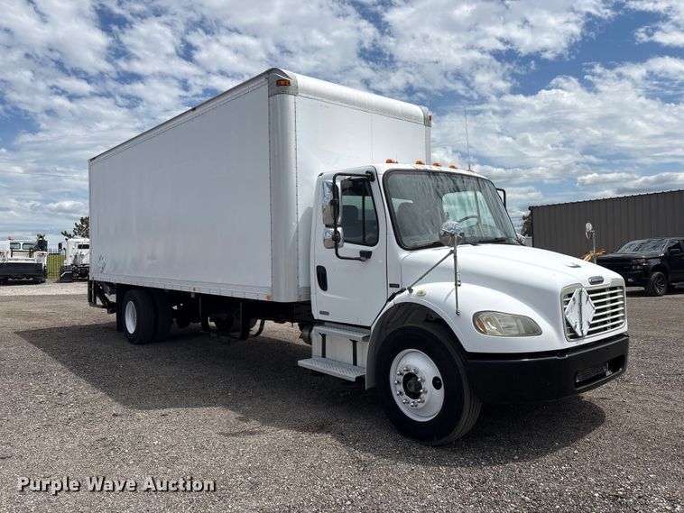 image for item EG9067 2005 Freightliner Business Class M2 box truck
