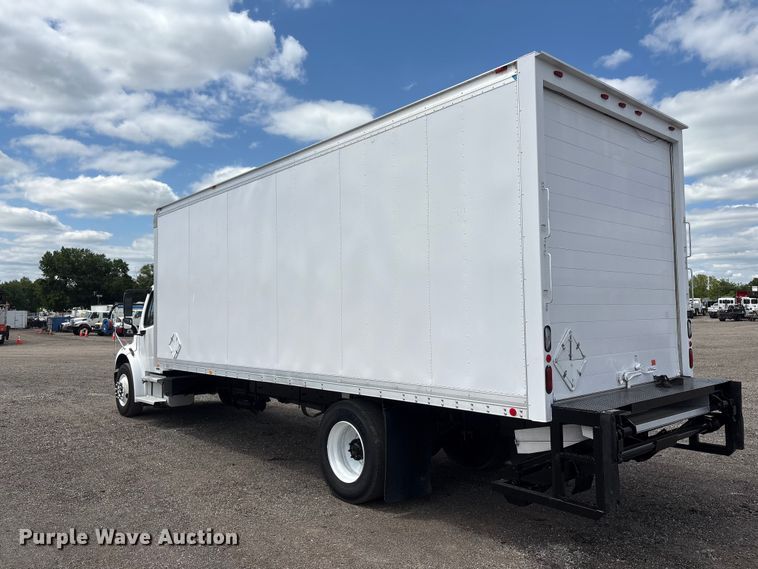 image for item EG9067 2005 Freightliner Business Class M2 box truck