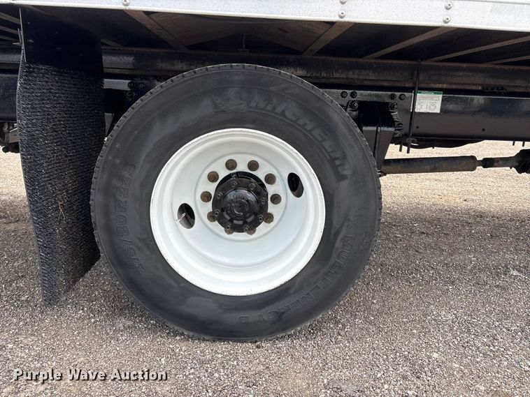 image for item EG9067 2005 Freightliner Business Class M2 box truck