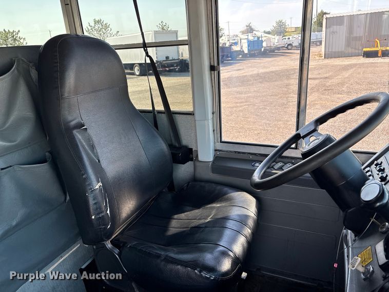 image for item EG9087 2011 Thomas Built MVP-EF school bus