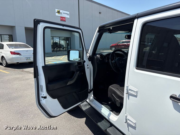 image for item EI5818 2015 Jeep Wrangler Unlimited SUV