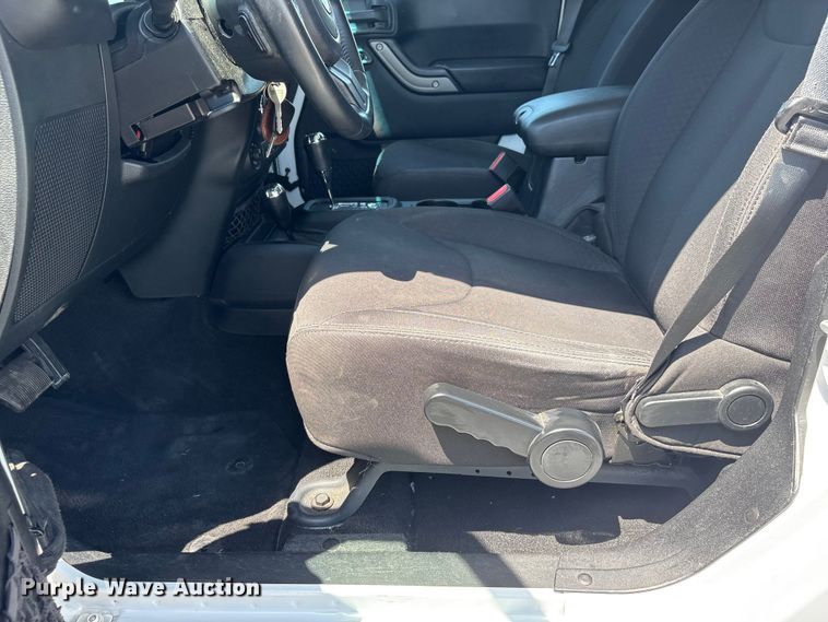 image for item EI5818 2015 Jeep Wrangler Unlimited SUV