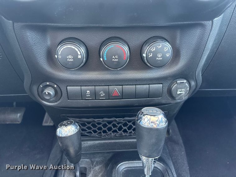 image for item EI5818 2015 Jeep Wrangler Unlimited SUV
