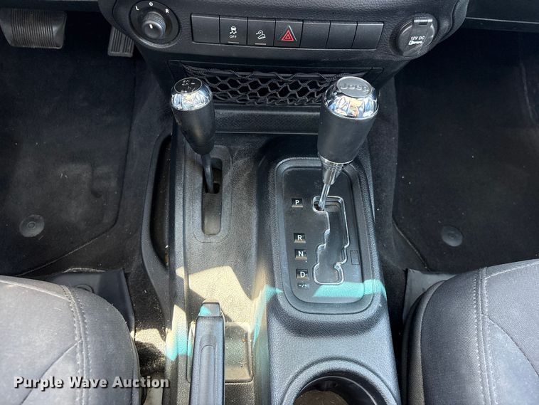 image for item EI5818 2015 Jeep Wrangler Unlimited SUV