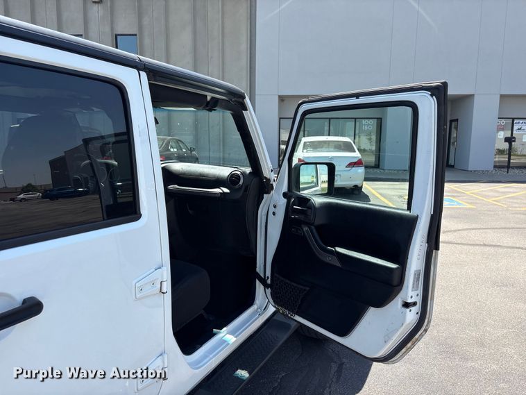 image for item EI5818 2015 Jeep Wrangler Unlimited SUV