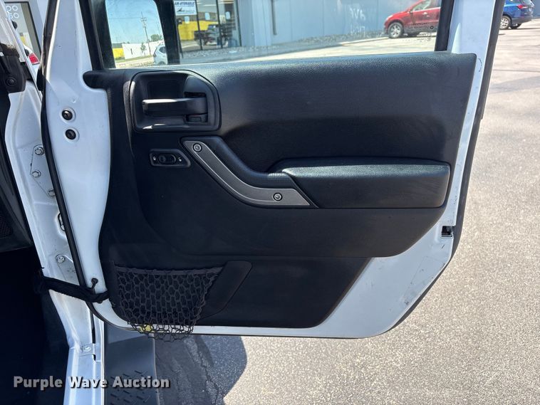 image for item EI5818 2015 Jeep Wrangler Unlimited SUV
