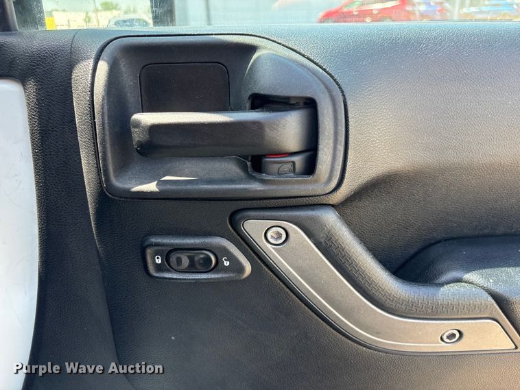 image for item EI5818 2015 Jeep Wrangler Unlimited SUV
