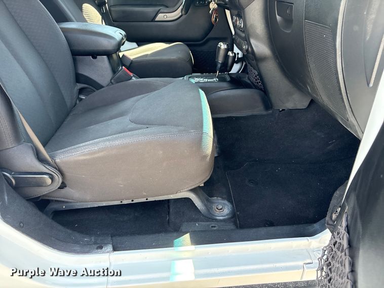 image for item EI5818 2015 Jeep Wrangler Unlimited SUV
