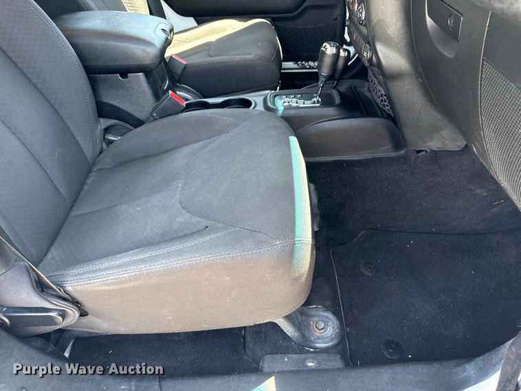 image for item EI5818 2015 Jeep Wrangler Unlimited SUV