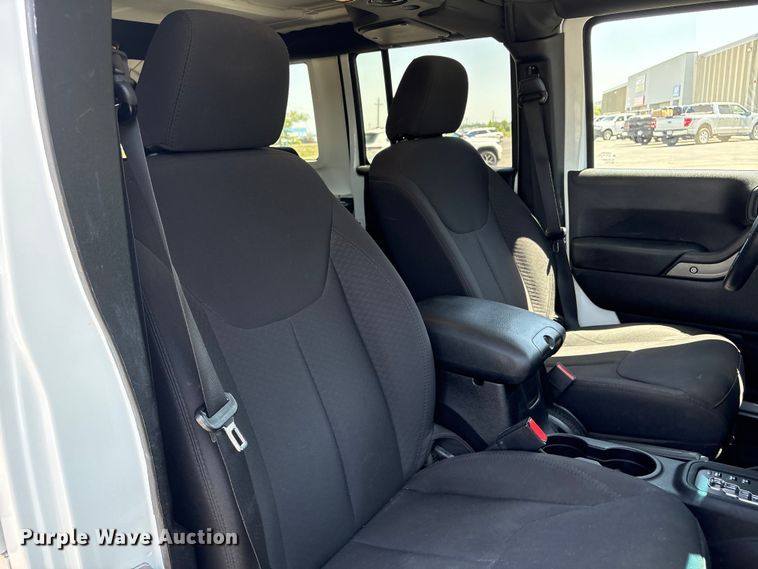 image for item EI5818 2015 Jeep Wrangler Unlimited SUV