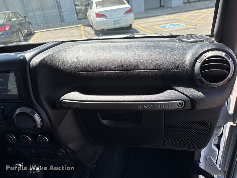 image for item EI5818 2015 Jeep Wrangler Unlimited SUV