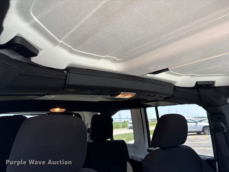 image for item EI5818 2015 Jeep Wrangler Unlimited SUV