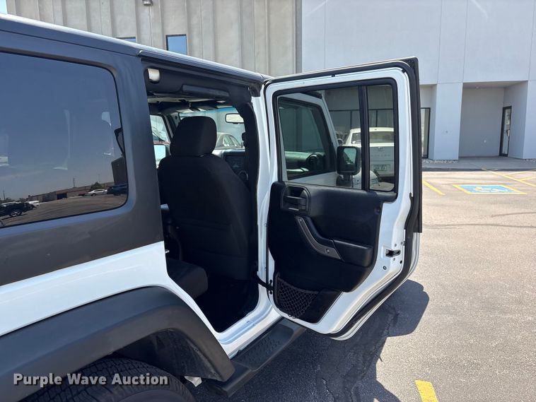 image for item EI5818 2015 Jeep Wrangler Unlimited SUV