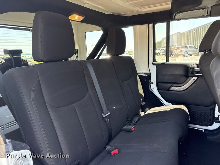 image for item EI5818 2015 Jeep Wrangler Unlimited SUV