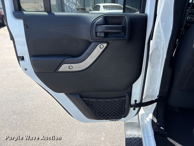 image for item EI5818 2015 Jeep Wrangler Unlimited SUV
