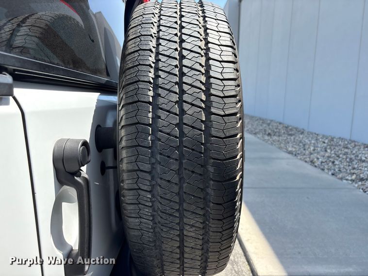 image for item EI5818 2015 Jeep Wrangler Unlimited SUV