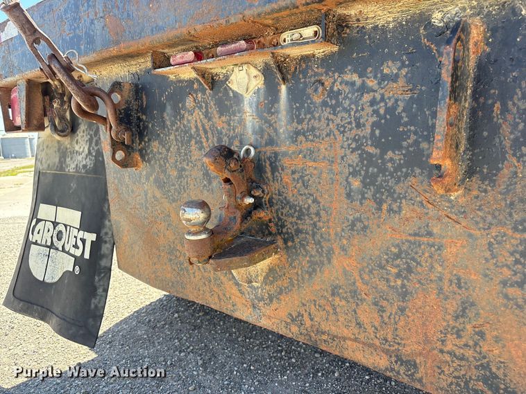 image for item EI5840 1997 Ford F800 tow truck
