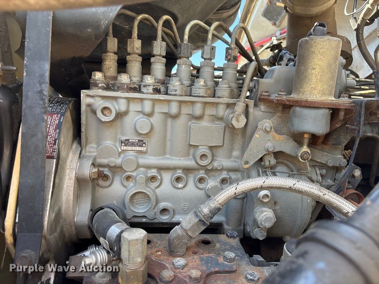 image for item EI5840 1997 Ford F800 tow truck