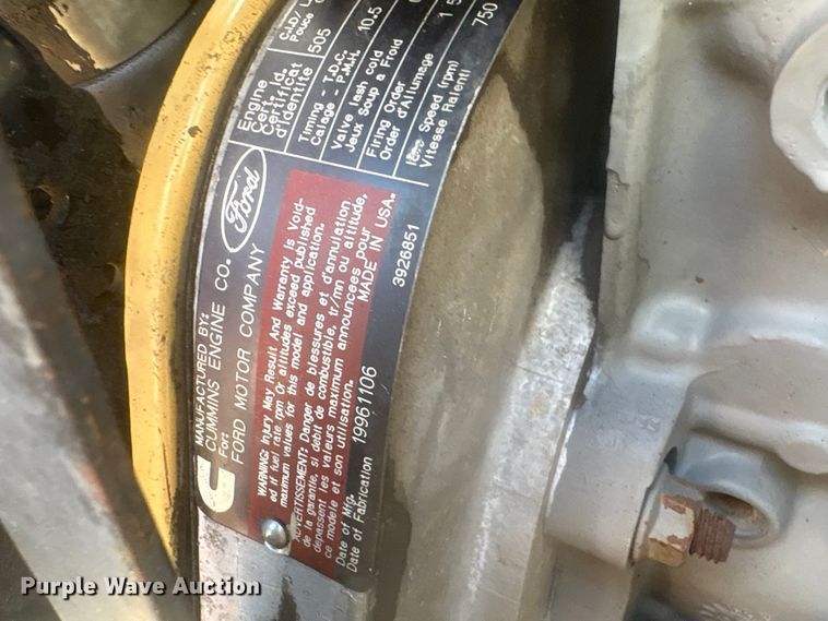 image for item EI5840 1997 Ford F800 tow truck