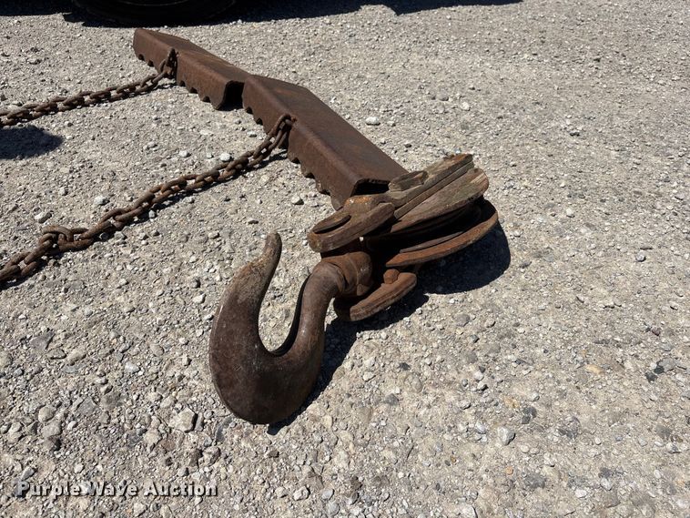 image for item EI5840 1997 Ford F800 tow truck