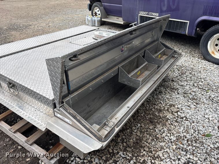 image for item EI5841 Highway Products tool box bed cover