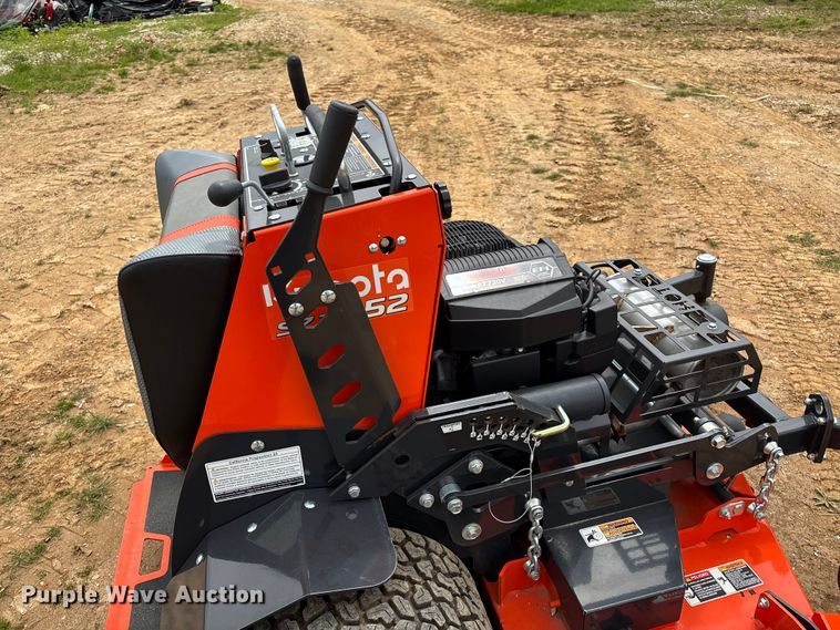 image for item EM0098 2024 Kubota SZ26NC- 52-2 ZTR lawn mower