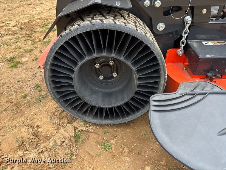 image for item EM0098 2024 Kubota SZ26NC- 52-2 ZTR lawn mower