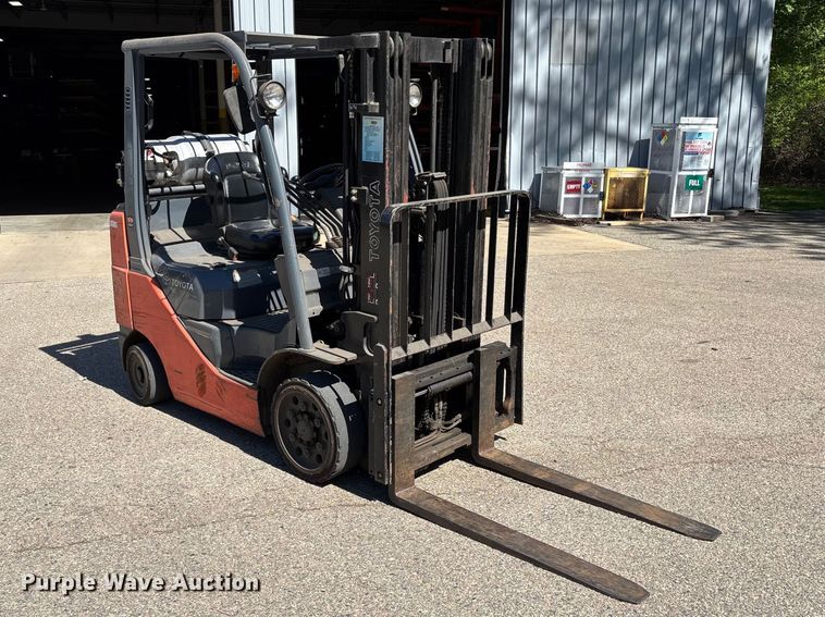 image for item EM0104 2013 Toyota 8FGCU25 forklift