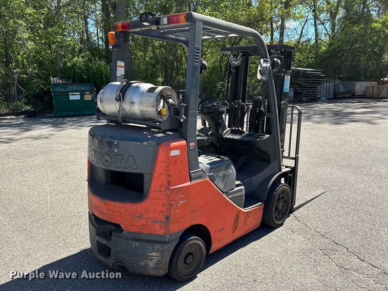 image for item EM0104 2013 Toyota 8FGCU25 forklift