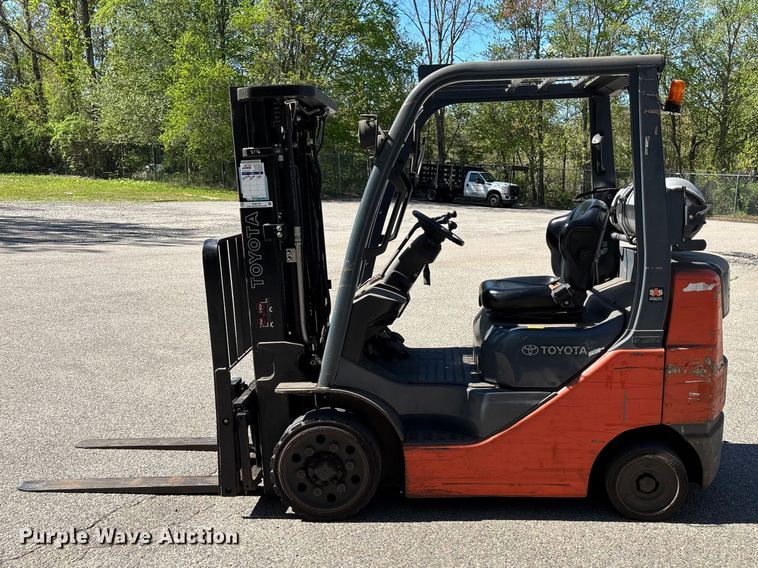 image for item EM0104 2013 Toyota 8FGCU25 forklift
