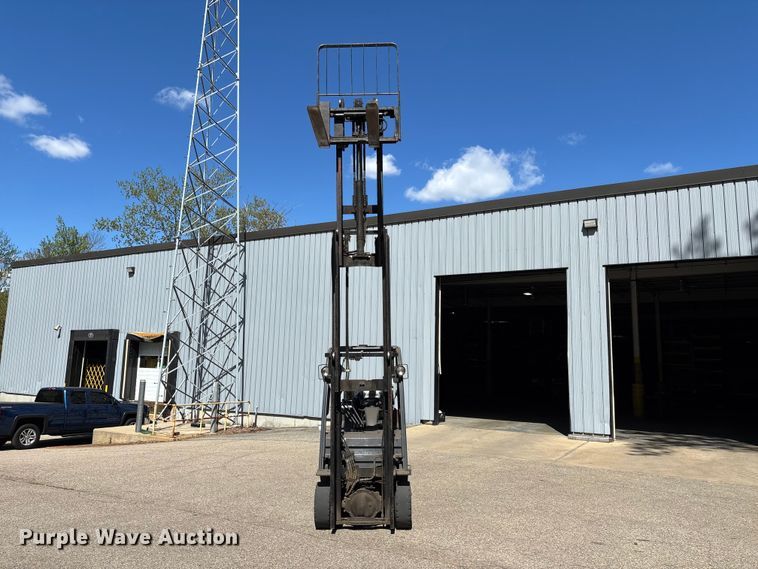 image for item EM0104 2013 Toyota 8FGCU25 forklift