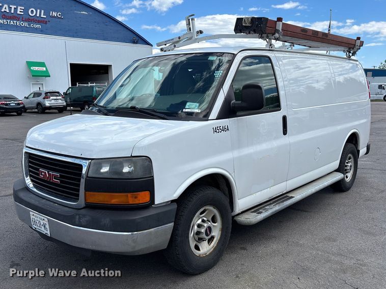2014 GMC Savana van