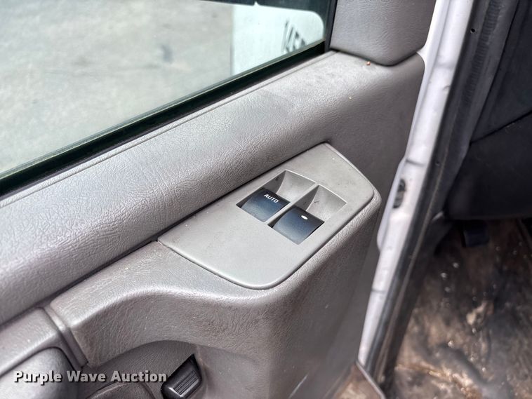 image for item EM0112 2014 GMC Savana van