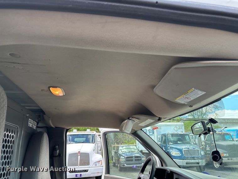 image for item EM0112 2014 GMC Savana van