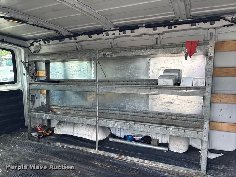 image for item EM0112 2014 GMC Savana van