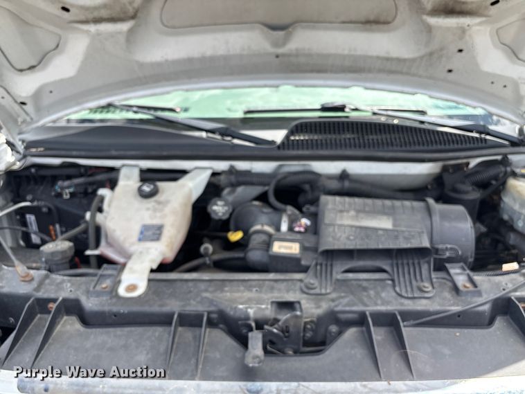 image for item EM0112 2014 GMC Savana van