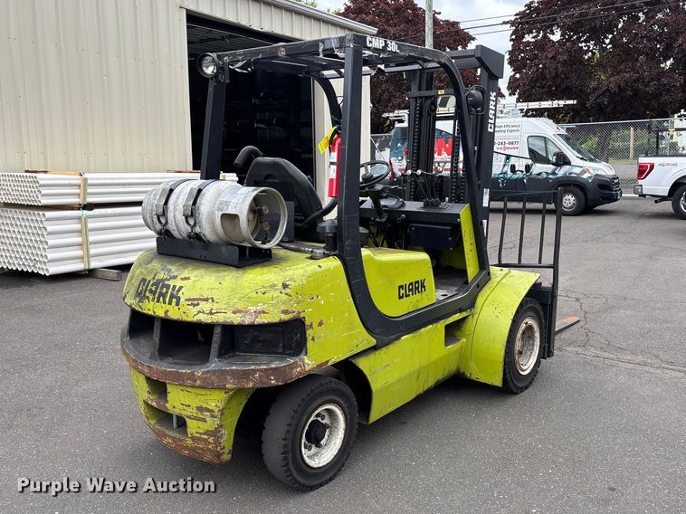 image for item EM0118 2021 Clark CMP30L forklift