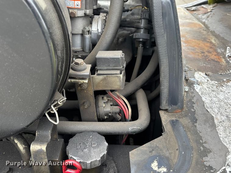 image for item EM0118 2021 Clark CMP30L forklift