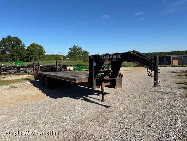 image for item EO4254 2005 Big Tex 20GN equipment trailer