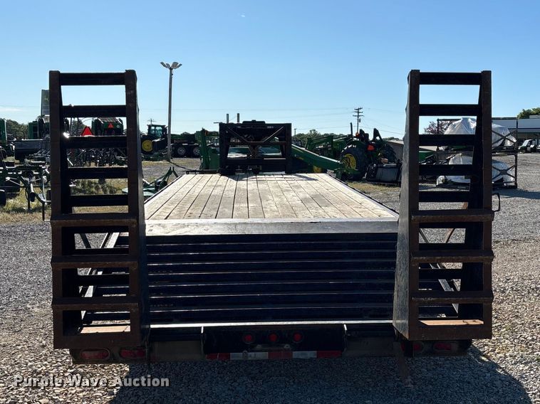 image for item EO4254 2005 Big Tex 20GN equipment trailer