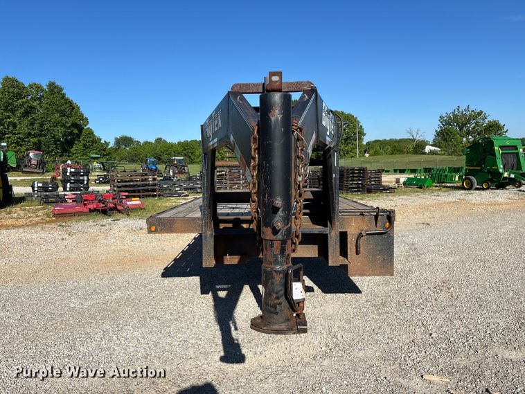 image for item EO4254 2005 Big Tex 20GN equipment trailer