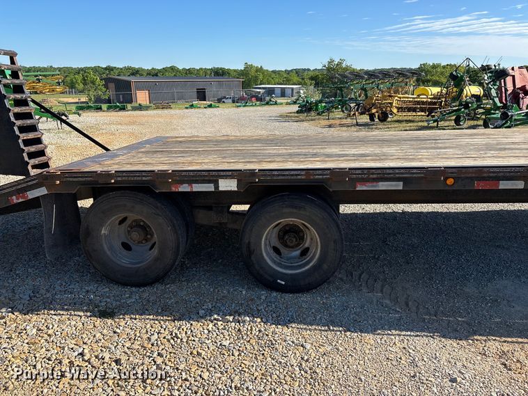 image for item EO4254 2005 Big Tex 20GN equipment trailer