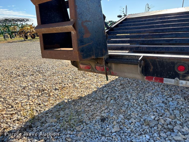 image for item EO4254 2005 Big Tex 20GN equipment trailer