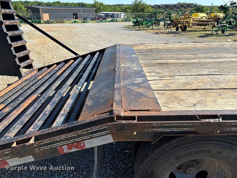 image for item EO4254 2005 Big Tex 20GN equipment trailer