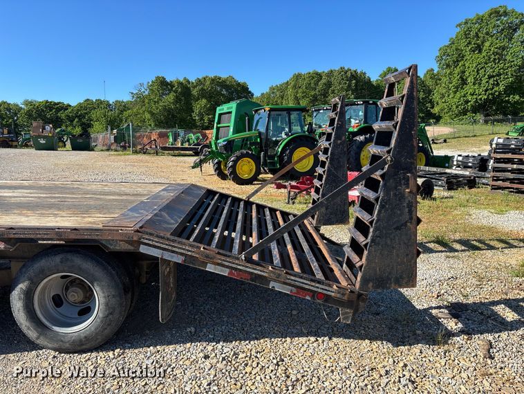 image for item EO4254 2005 Big Tex 20GN equipment trailer