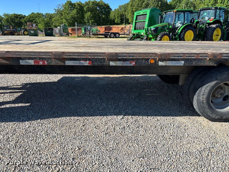 image for item EO4254 2005 Big Tex 20GN equipment trailer