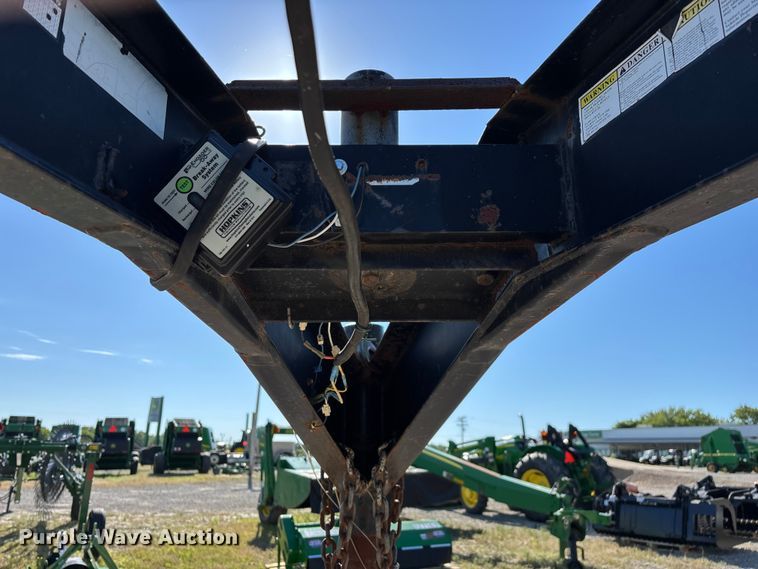 image for item EO4254 2005 Big Tex 20GN equipment trailer